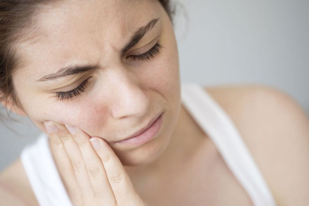 tooth-sensitivity-cause-treatments